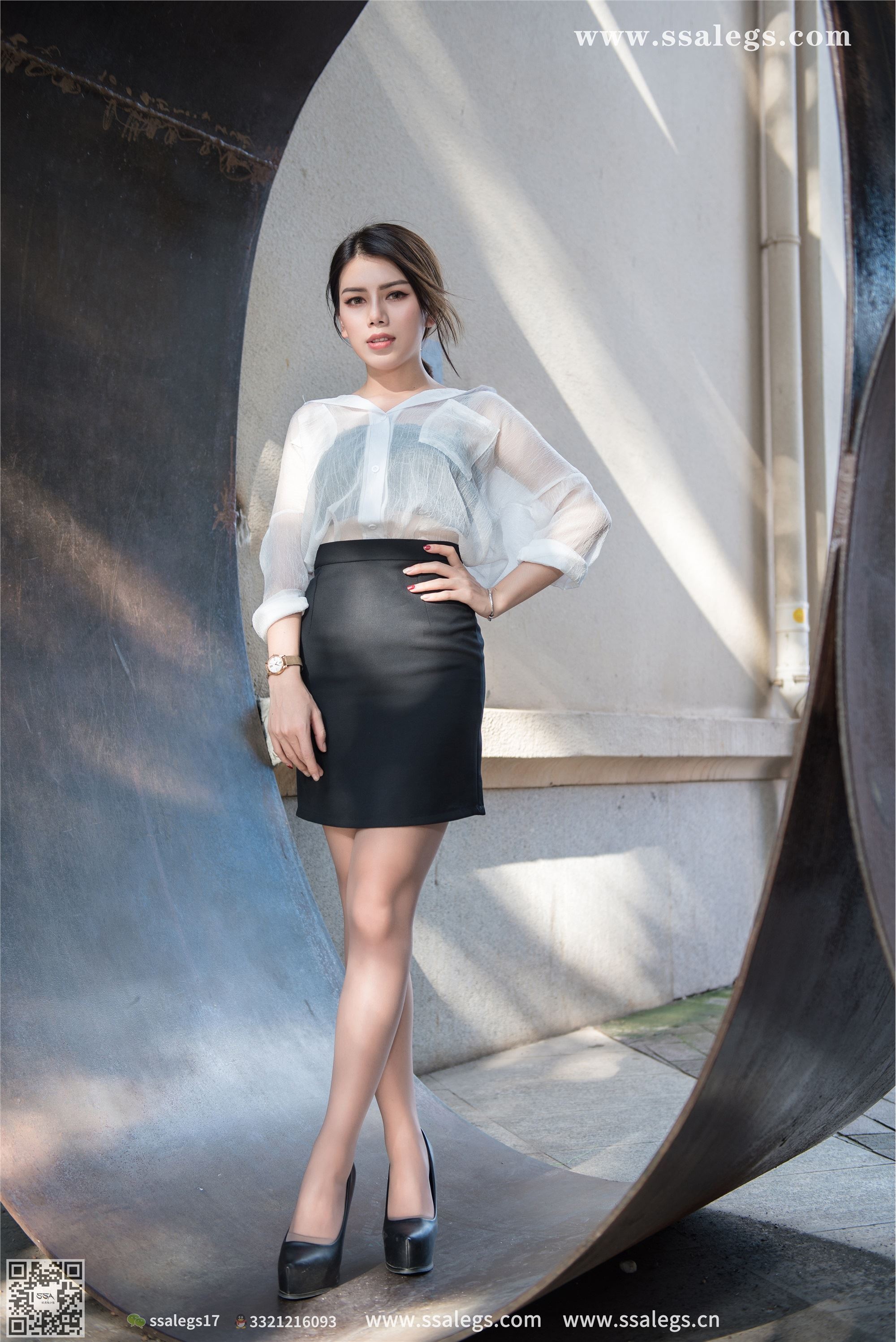 SSA丝社 NO.021 混血美女芷沫浪漫咖啡色丝袜街拍